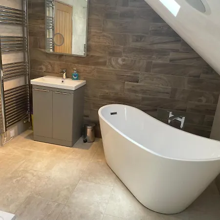 Fabulous 2 Bed