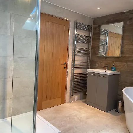 דירה Fabulous 2 Bed *